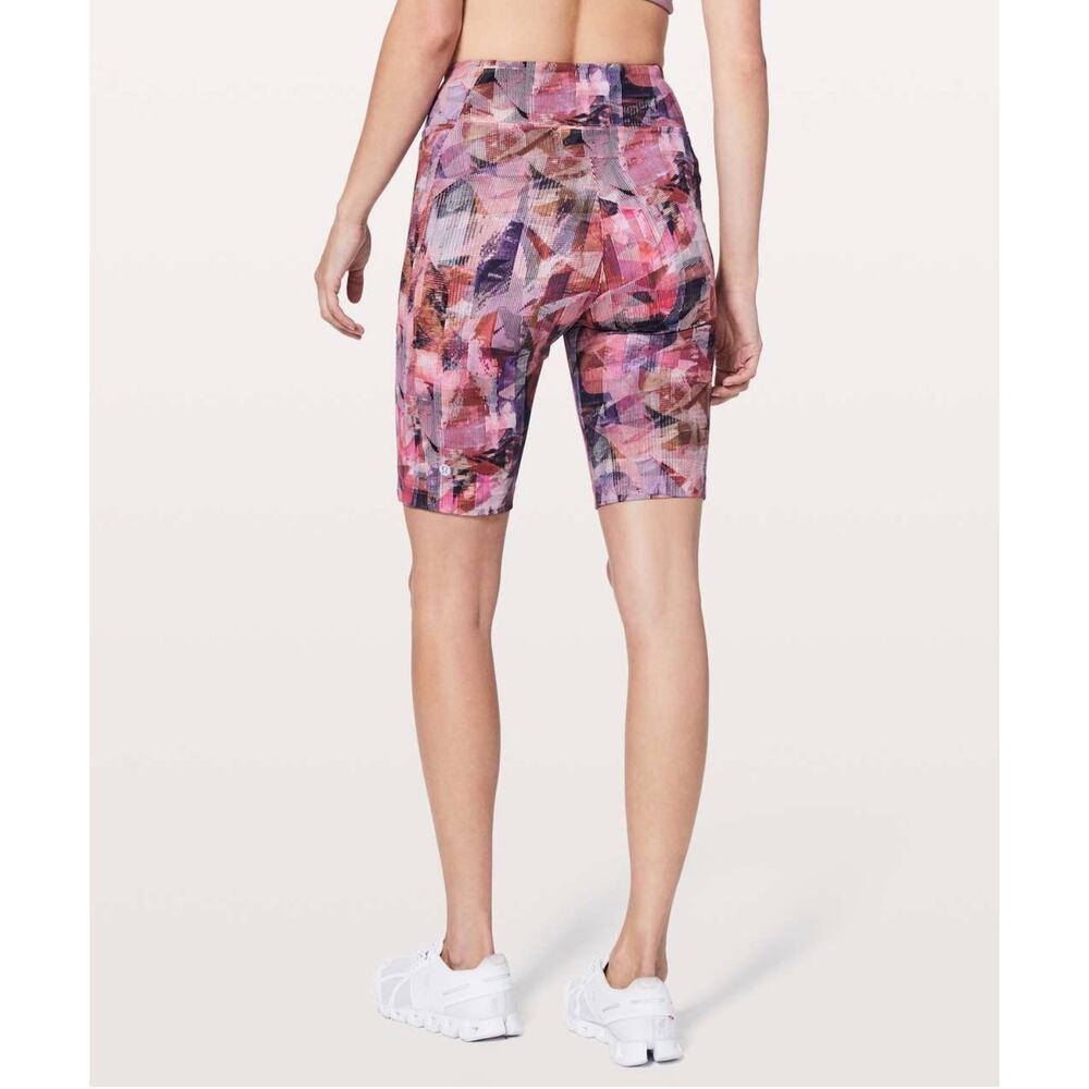 Lululemon On Pace Short Sun Dazed Multi Print Running Shorts - Picture 7 of 8